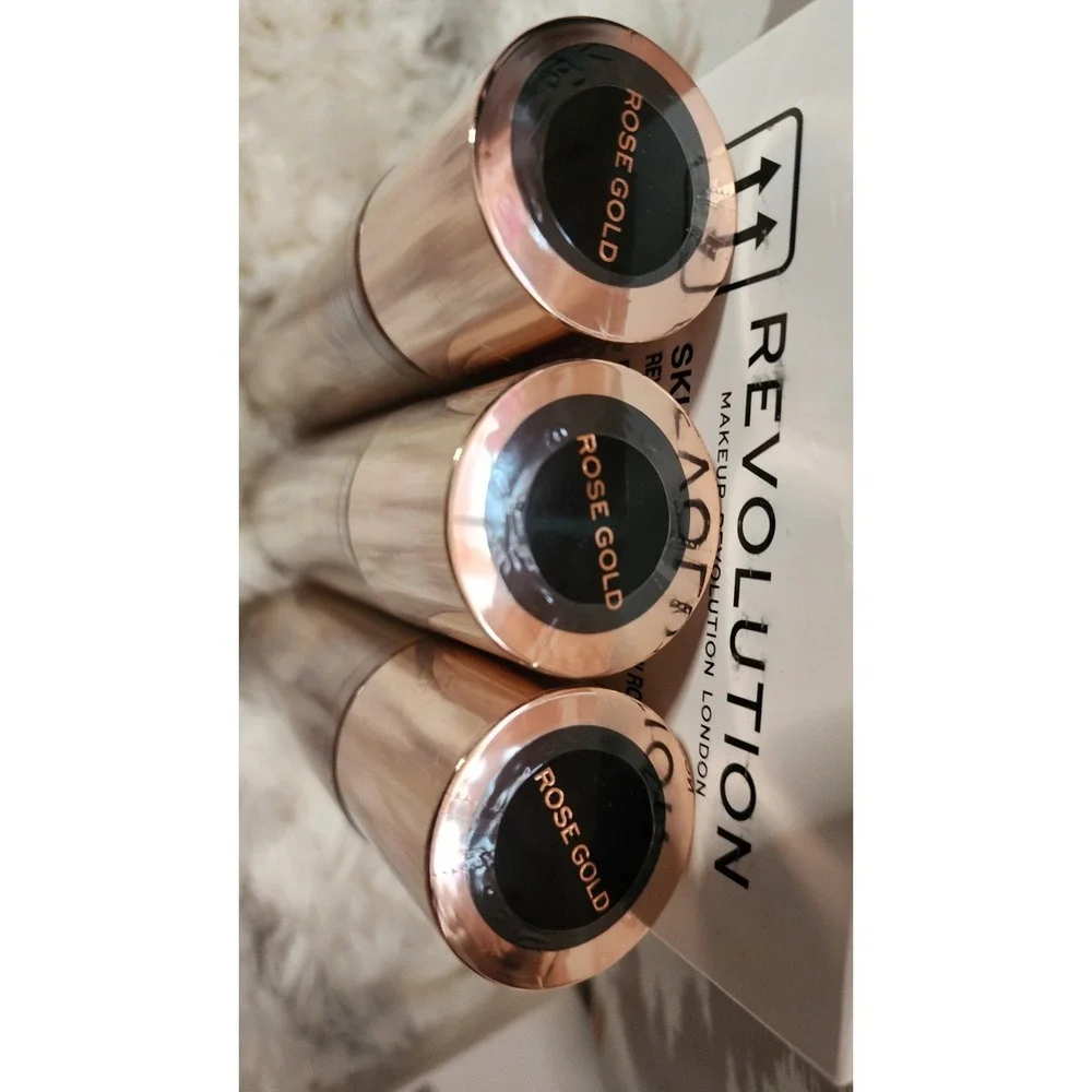 Makeup Revolution Molten Body Glow Rose Gold Liquid Illuminator 100ml (3 pack)‎